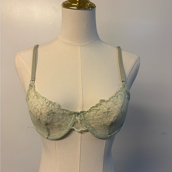Elegant Lace Underwire Bra - Green - Picture 1 of 3